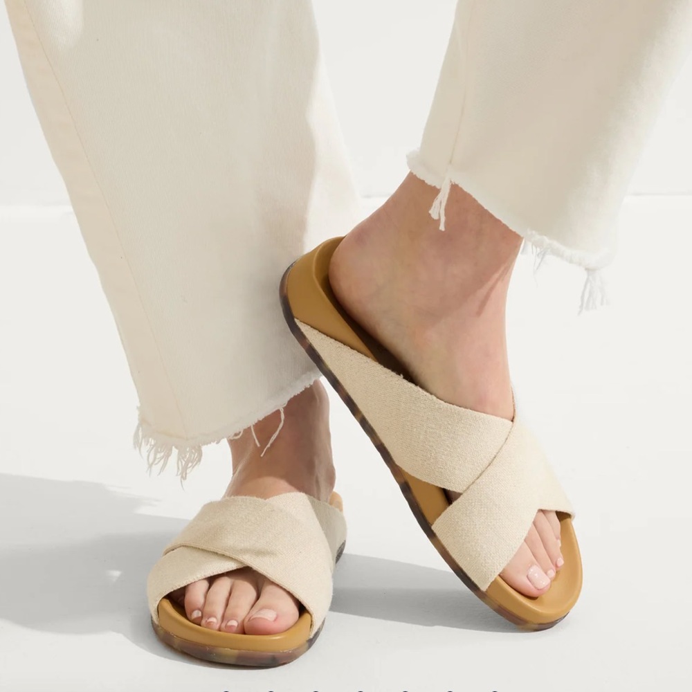 Rothy Weekend Slide Sandals Oat